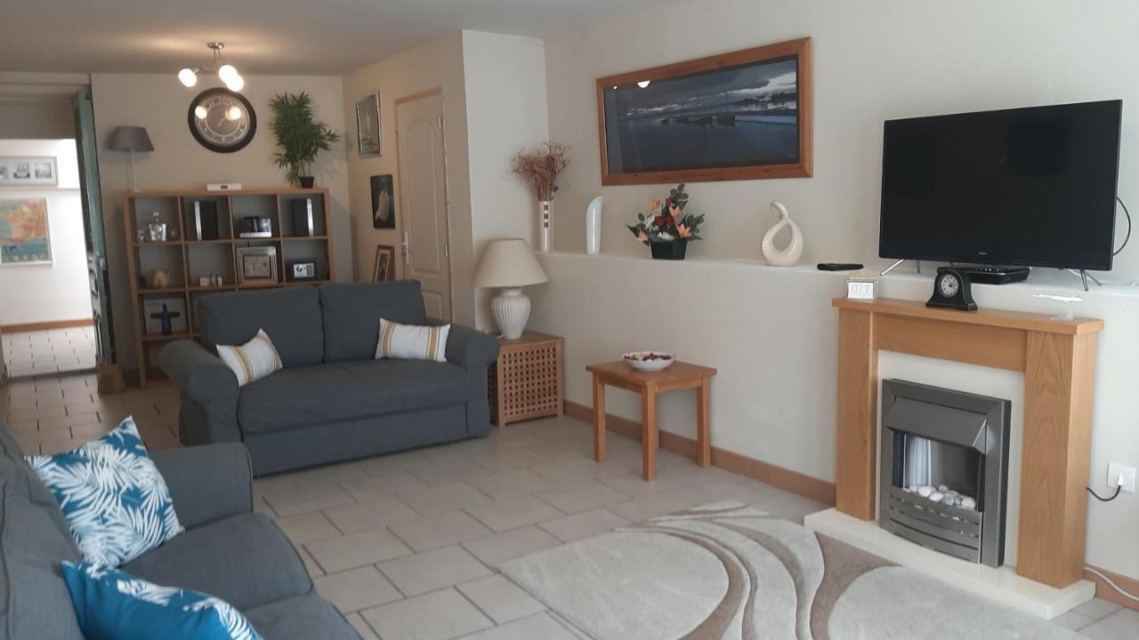 Maison En Ville Avec Terrasse Ensoleillee Et Wi-Fi Magnac-Laval Exteriör bild