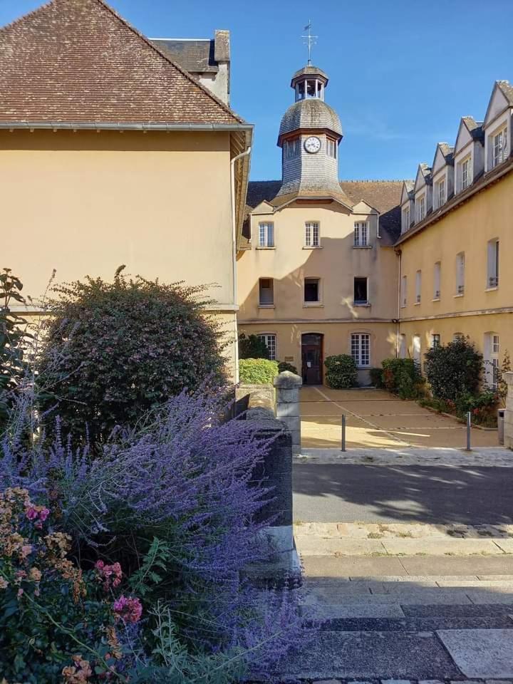 Maison En Ville Avec Terrasse Ensoleillee Et Wi-Fi Magnac-Laval Exteriör bild