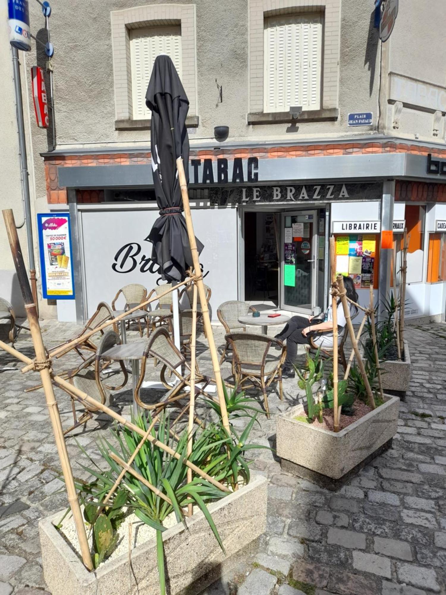 Maison En Ville Avec Terrasse Ensoleillee Et Wi-Fi Magnac-Laval Exteriör bild