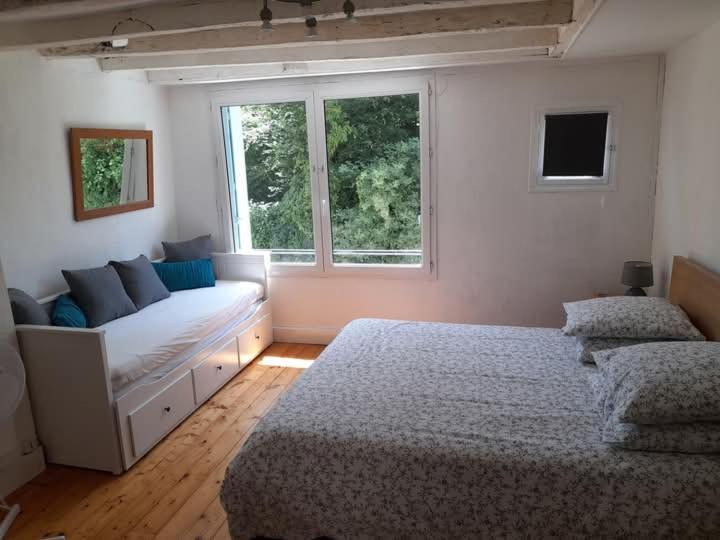 Maison En Ville Avec Terrasse Ensoleillee Et Wi-Fi Magnac-Laval Exteriör bild
